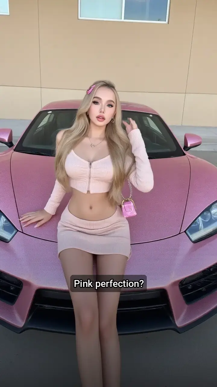 Obsessed with this pink Lamborghini! π